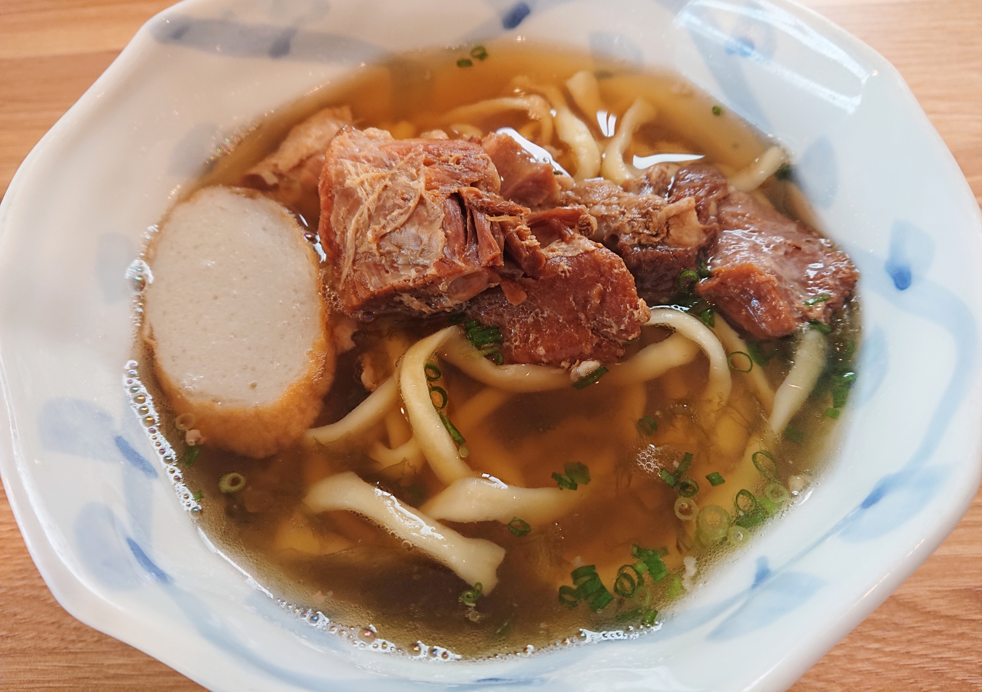 ソーキそばの記事のアイキャッチ画像